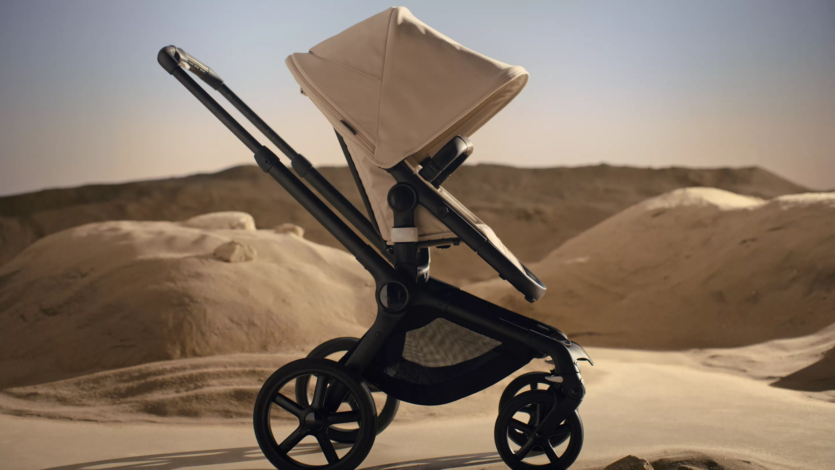 001, BUGABOO, TAUPE, UNVEIL, A, 16x9